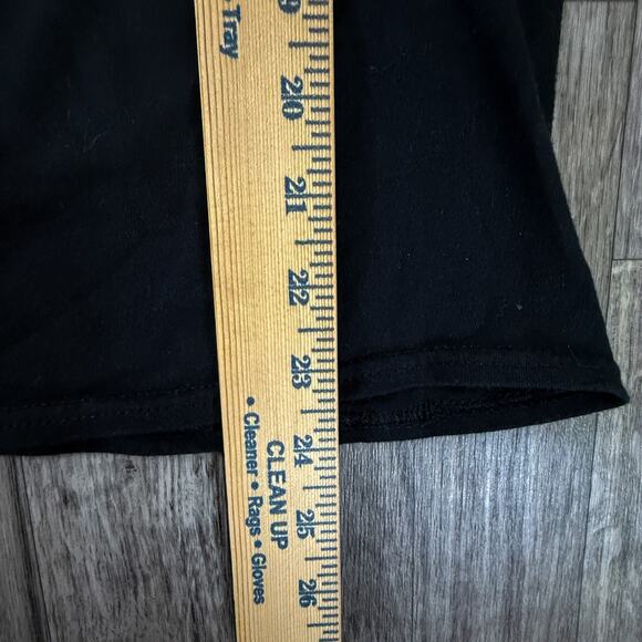 Johnny Cash Walk The Line Black Graphic Tee Boots Flowers Music Shirt M - Picture 5 of 5